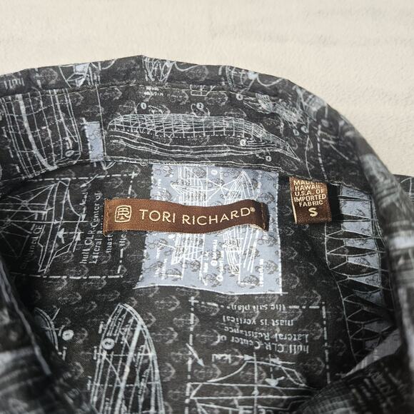 Tori Richard Hawaiian Shirt Men Small Sailing Boating Cotton Lawn Black Nautical - Picture 4 of 9